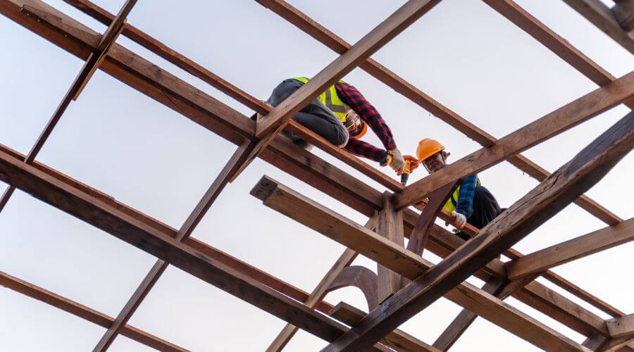 Expert top industrial roofings services in Iola, KS